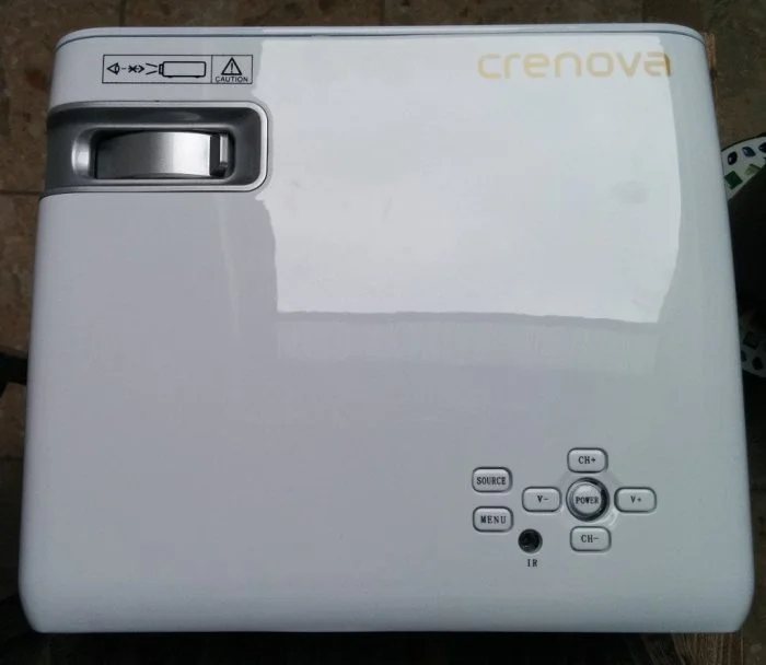 Crenova XPE 600 Beamer Haut de la page