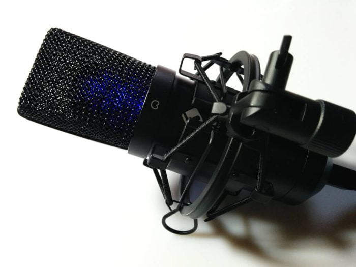 Teste Auna MIC-900B