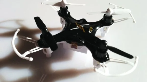 Syma X12S Nano-quadrocopter-test