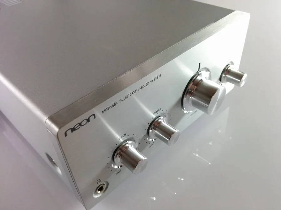 HiFi stereo amplifier front
