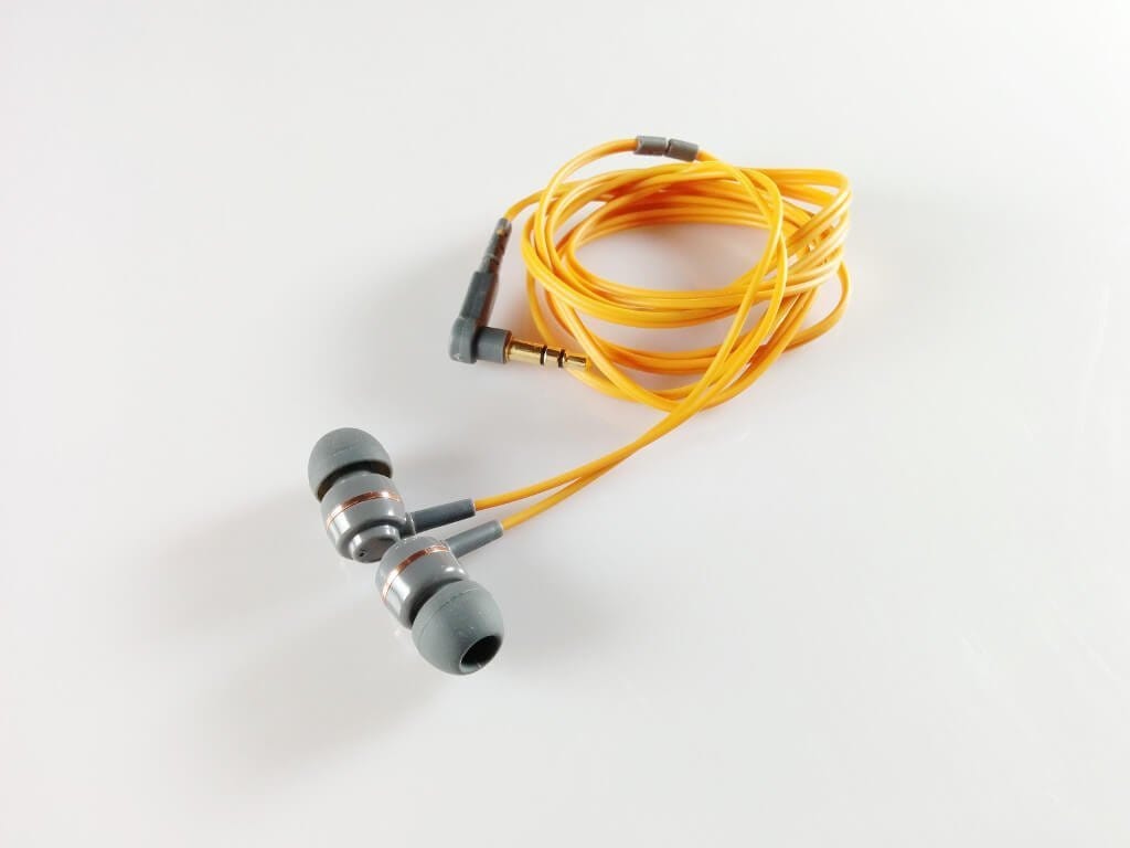 SoundMAGIC ES18 In-Ear Test och Review