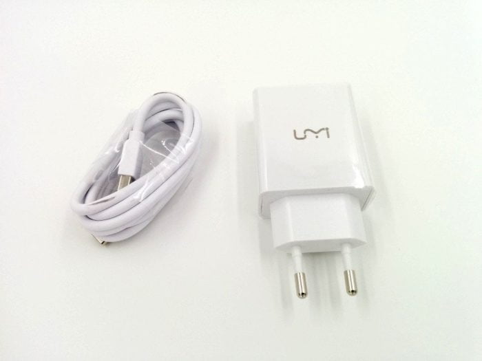 UMi Super Chargeur