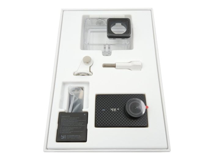 Volumen de entrega con cámara y accesorios