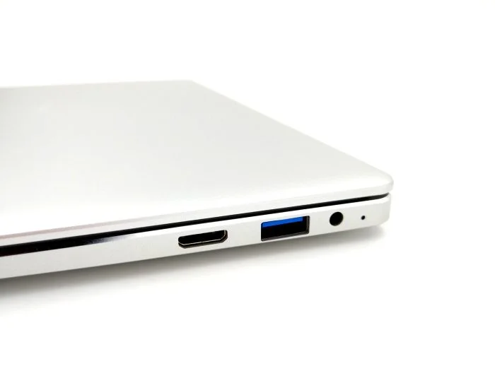 EZBOOK 3 Pro Ports (2)