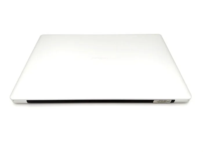 EZBOOK 3 Pro rear view