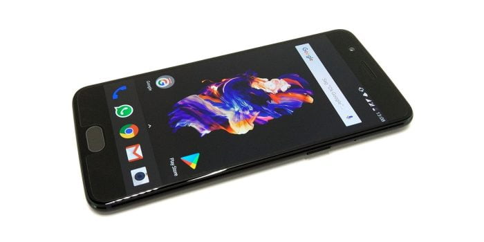OnePlus 5 μπροστά