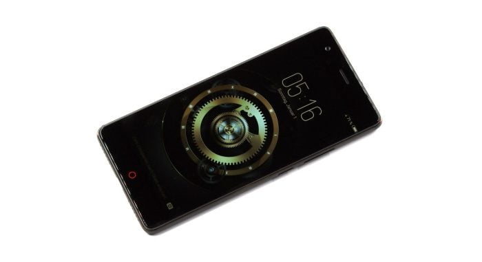 Nubia Z17 Lite αναθεώρηση - Από πάνω από την πλευρά