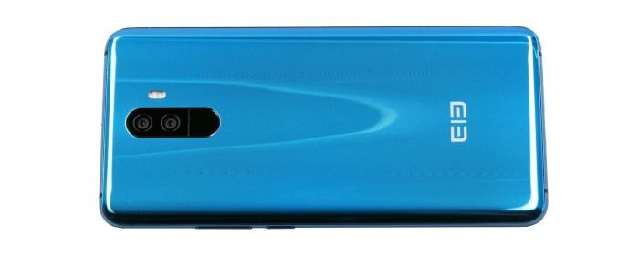 Smartphone backside με λαμπερή επιφάνεια