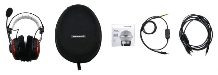 Le contenu de la livraison de la génération Beyerdynamic MMX 300 2nd avec le casque, une mallette de transport, des câbles et un mode d'emploi