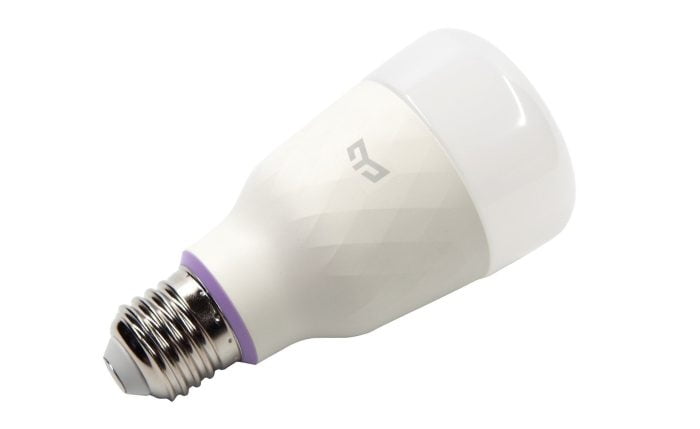 Yeelight LED V2 مع مقبس E27 باللون الأبيض