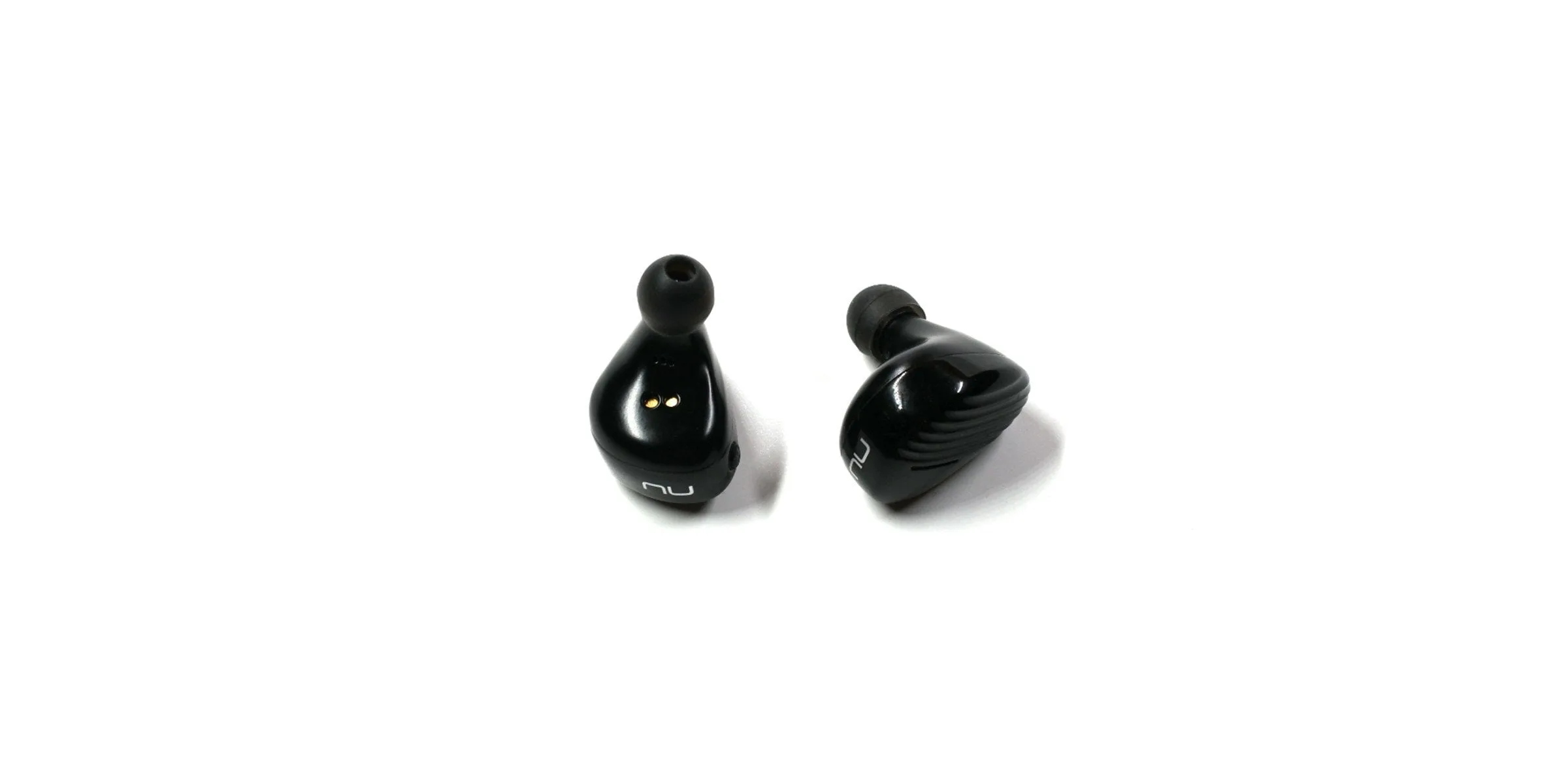 Teste dos auscultadores intra-auriculares Optoma NuForce BE Free8 True Wireless