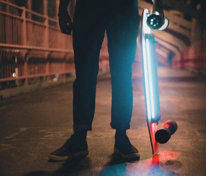 LED-verlichting van het ACTON-skateboard