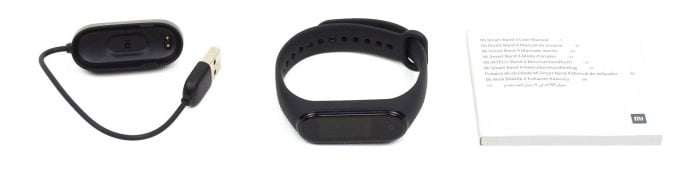 Mi Band 4 medfølger med oplader, rem og manual