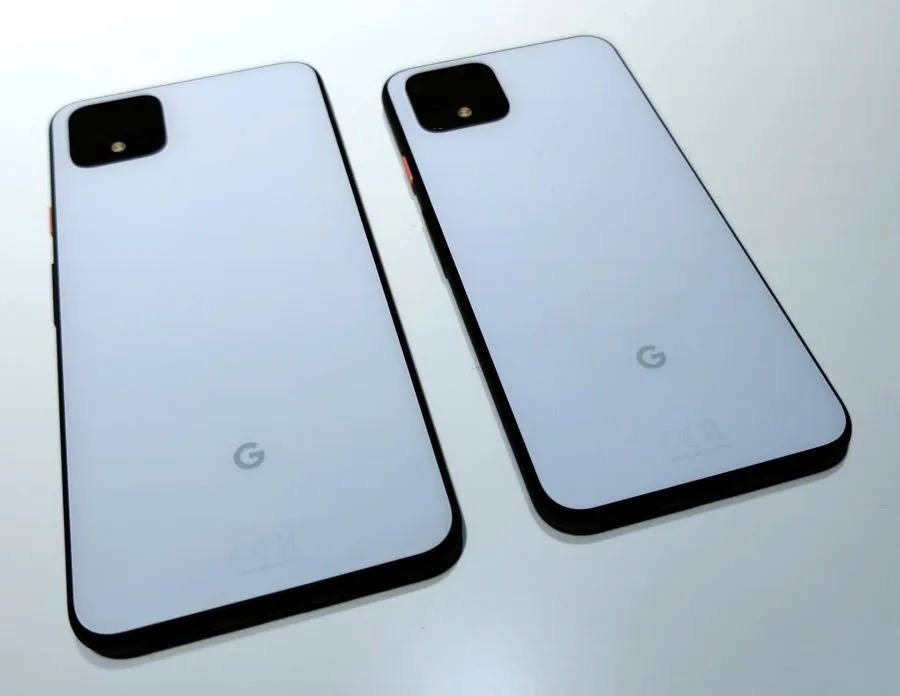 Google Pixel 4 vs. XL. Pixel 4