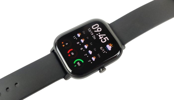 L'avant de l'Amazfit GTS avec l'écran AMOLED 1.65 pouces.