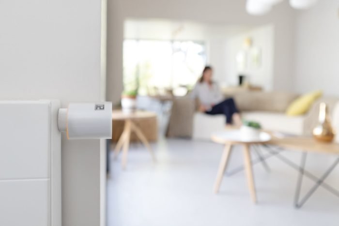 Netatmo radiatortermostat monteret på varmeren