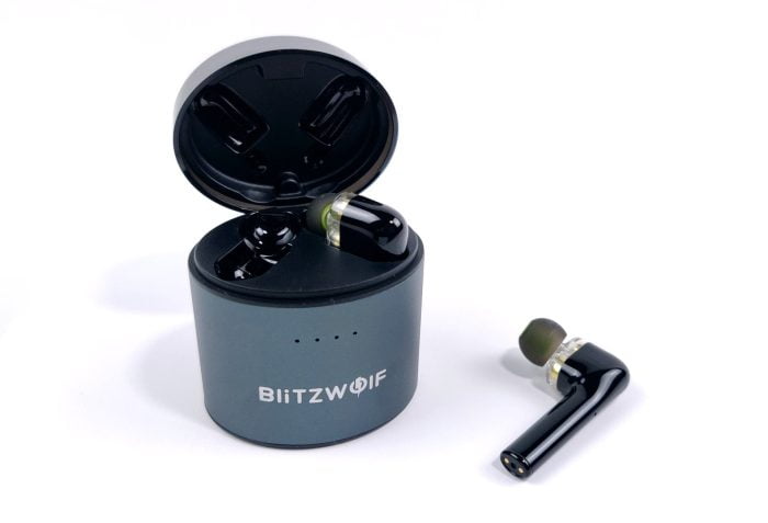 BlitzWolf BW-FYE8 øretelefoner med ladetaske