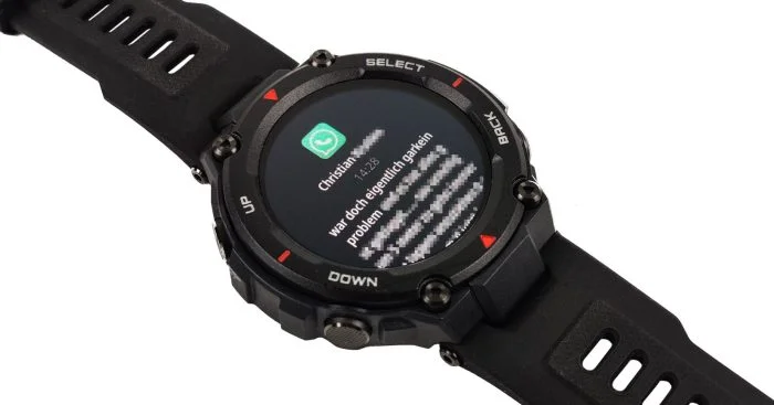 WhatsApp-bericht op de Amazfit T-Rex.