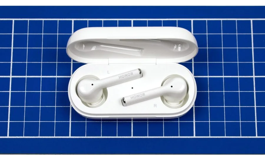 Die Honor Magic Earbuds im Ladecase.