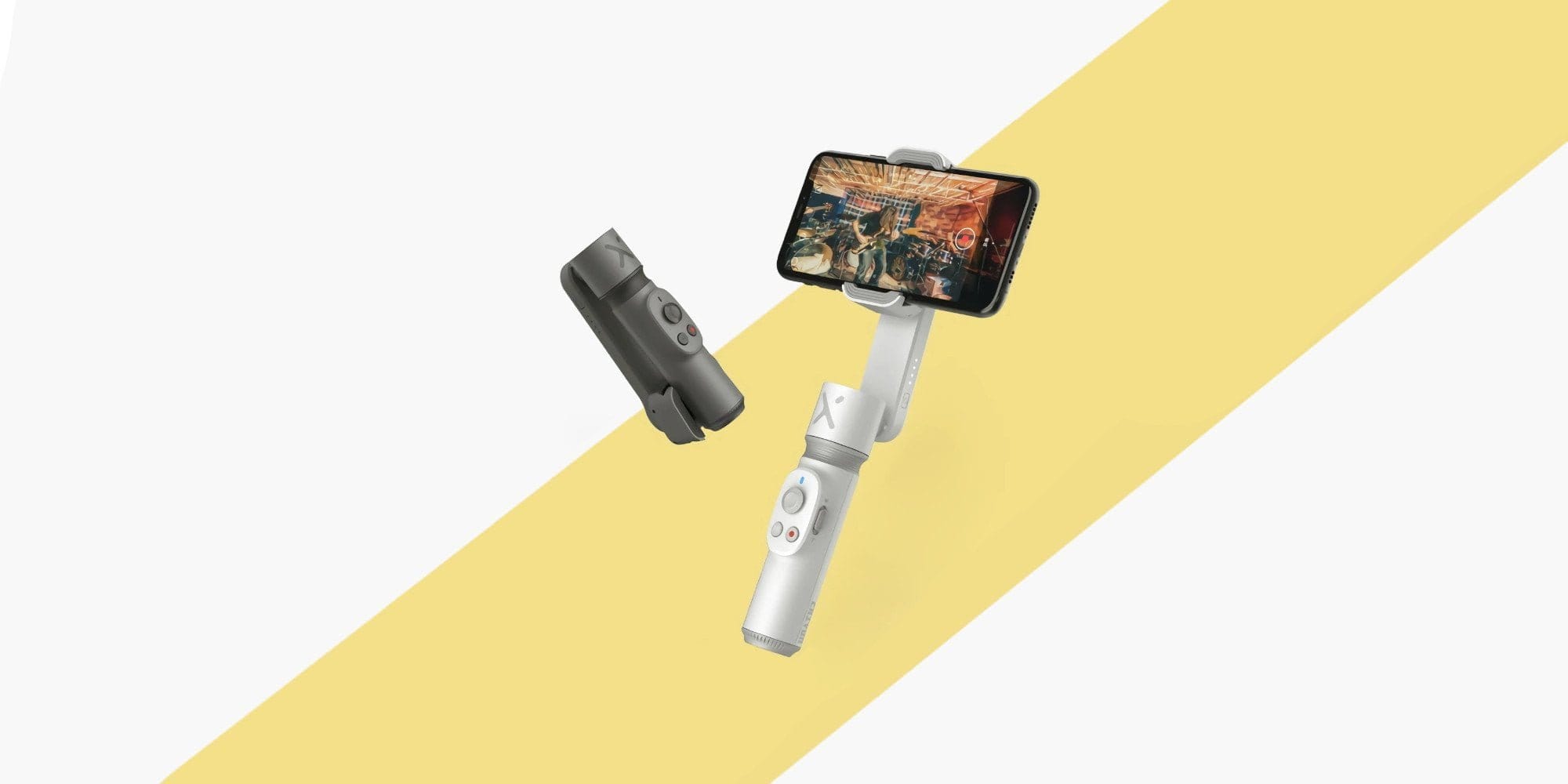 De Zhiyun Smooth X smartphone-cardan met telescopische verlenging.