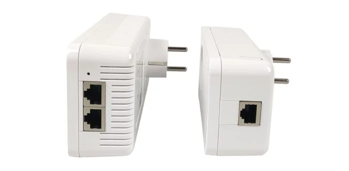 devolo Magic 2 WiFi og LAN-adapter Ethernet-kontakter.