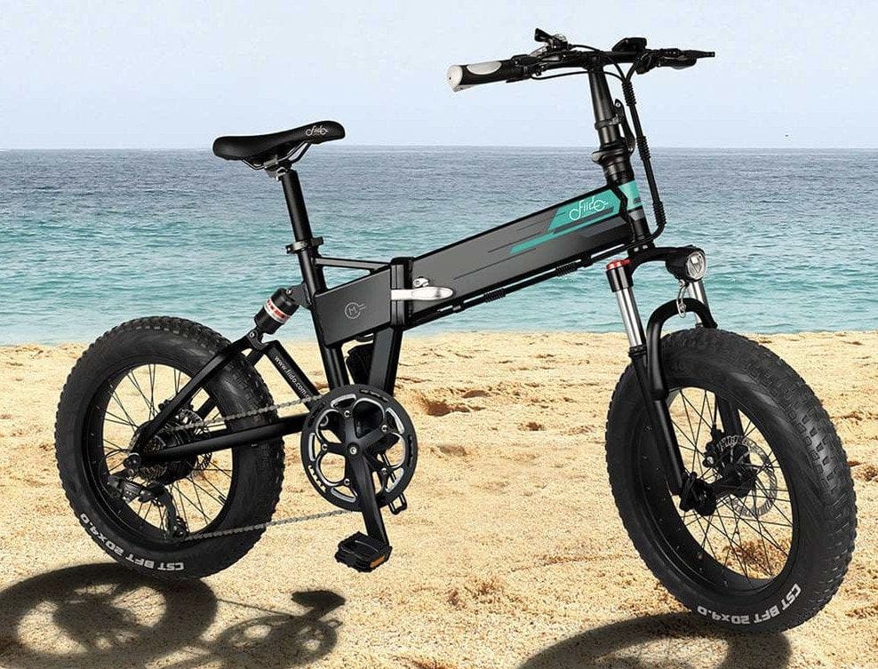 Bicicletta elettrica FIIDO M1 con pneumatici da 4 pollici.