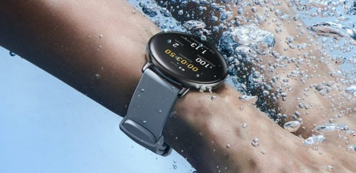 Zepp E Smartwatch also suitable for swimming.