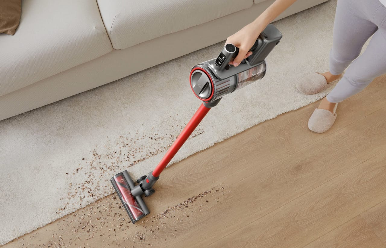 Roborock H7 cordless vacuum header