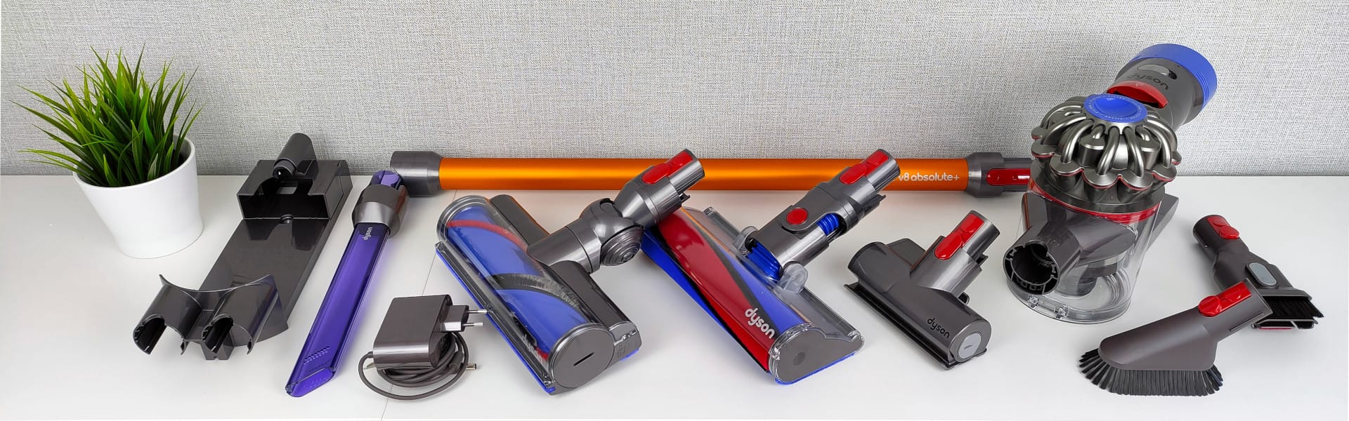 linje sløring Muskuløs Xiaomi G9 vs. Dyson V8 Absolute + cordless vacuum cleaner in comparison