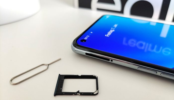 فتحة بطاقة SIM المزدوجة من realme GT