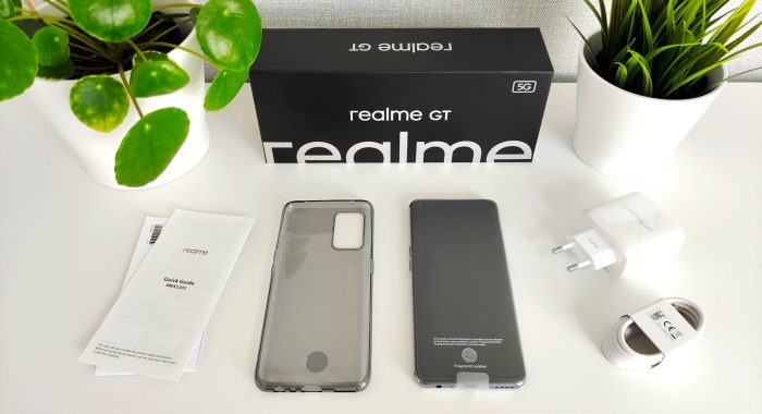 realme GT scope of delivery