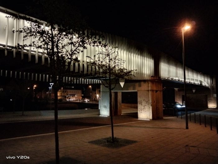 Vista nocturna de la cámara del vivo Y20s (4)