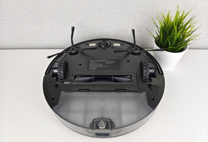 realme vacuum robot from below