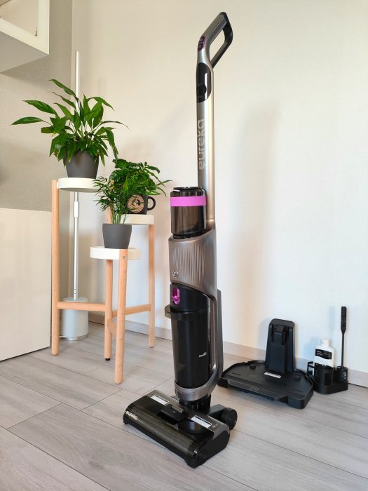 Eureka FC9 self-standing vacuum cleaner