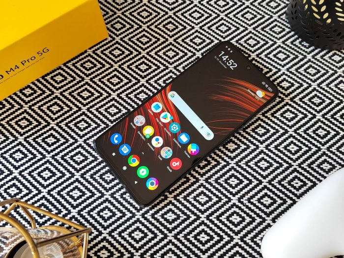 Οθόνη POCO M4 Pro 5G από πάνω