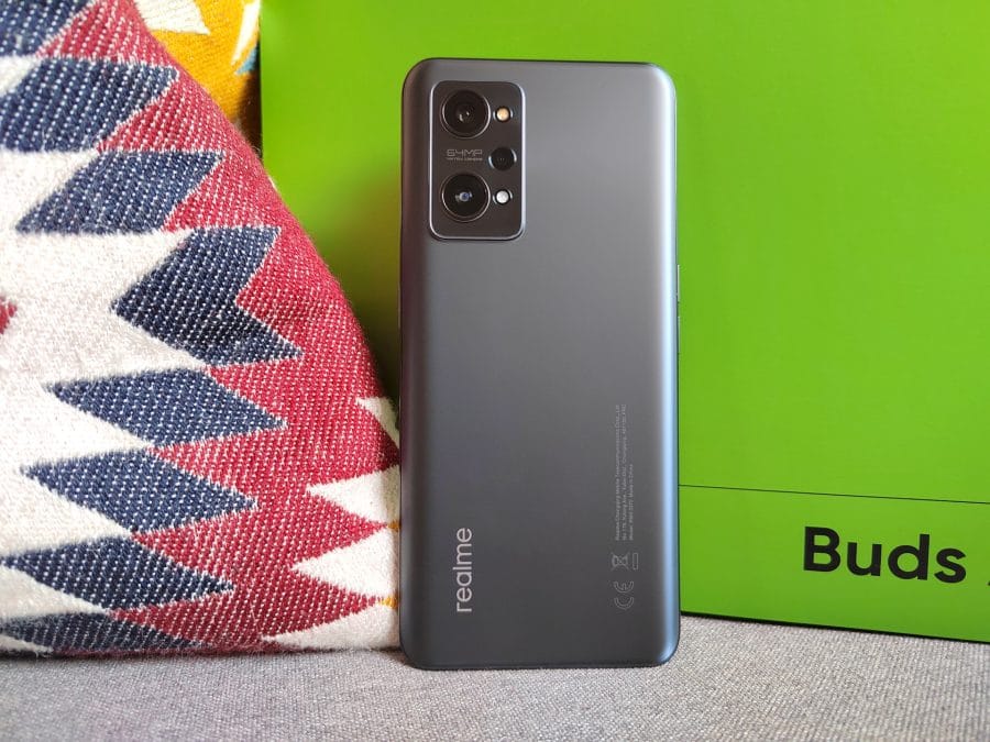 realme GT Neo2-smartphone terug.