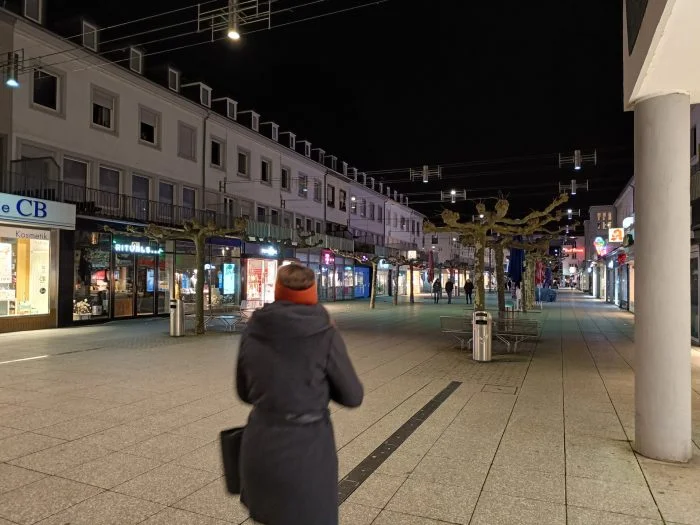 POCO X4 Pro 5G toma de prueba de la cámara principal nocturna (3)