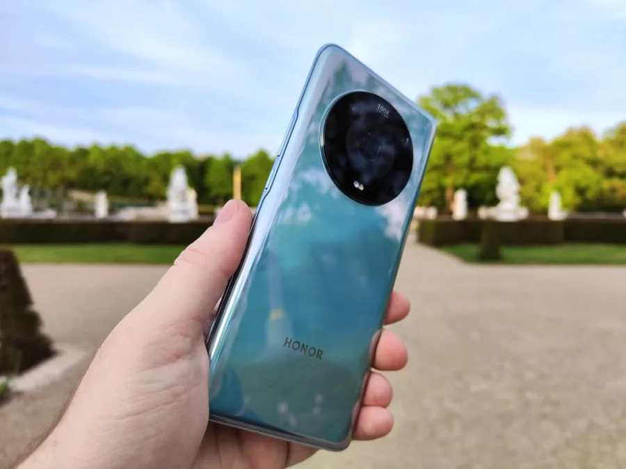 HONOR Magic 4 Pro Back Cover Design in Cyan