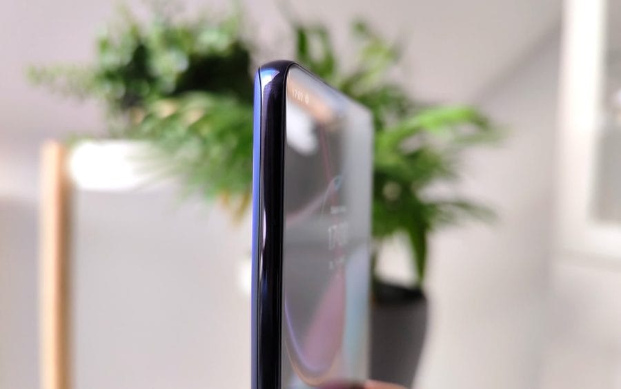 Корпус Motorola Edge 30 Pro сбоку