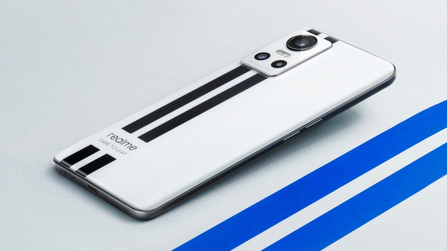 realme GT NEO 3 white with racing stripes