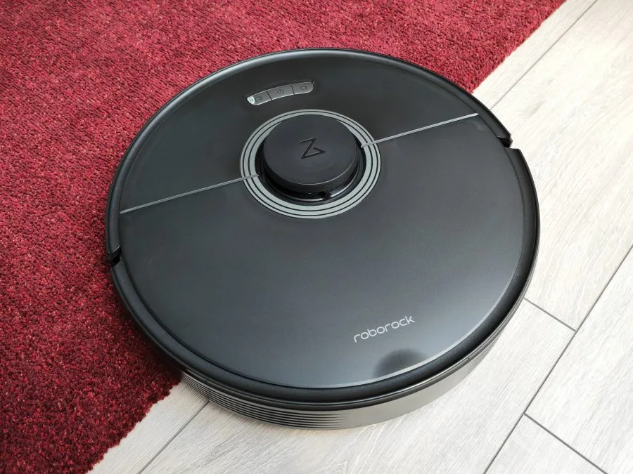 Roborock Q7 Max+ robot vacuum from above