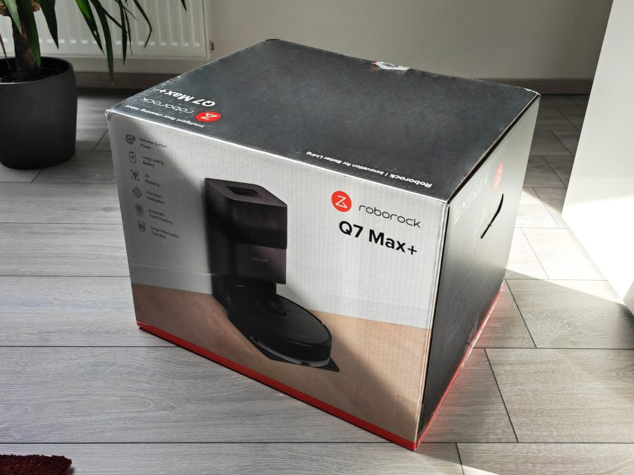 Roborock Q7 Max+ packaging