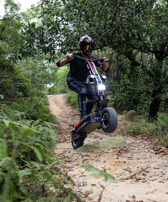 LAOTIE Phantom ES40 Pro Offroad Test Drive (1)