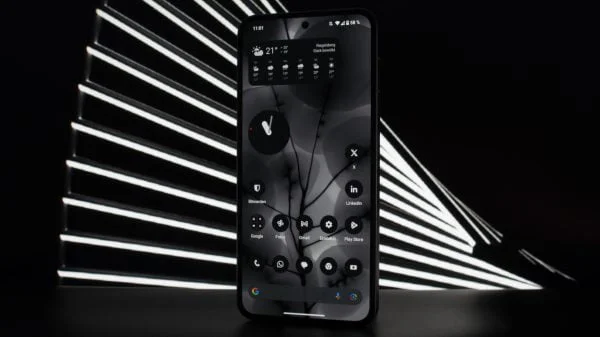 Niets Telefoon (2) Reviewkop