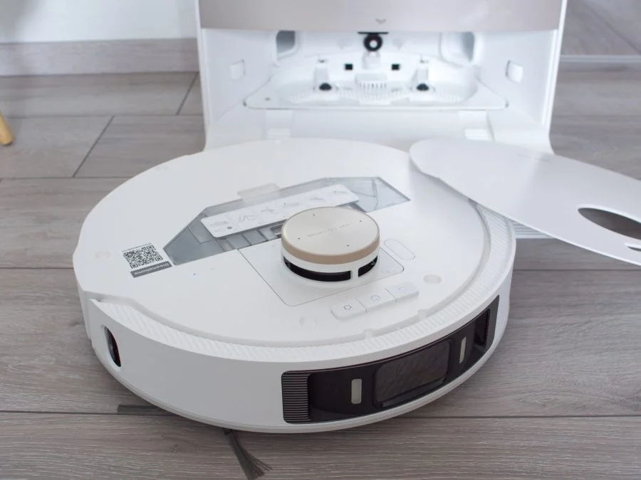 Dreame L20 Ultra robot vacuum without lid