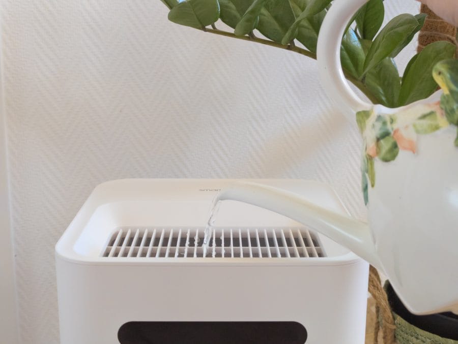 Remplissez l’humidificateur par évaporation Smartmi 3 avec de l’eau