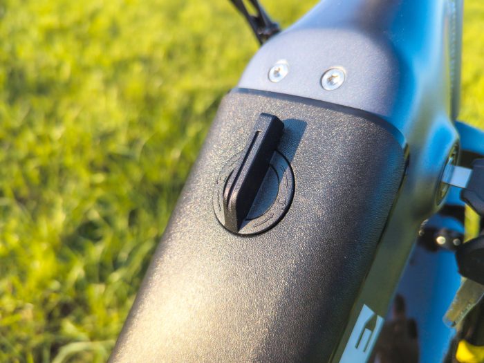VAKOLE VT4 håndtag på batteriet