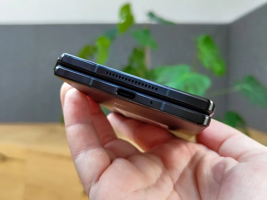 Xiaomi Mix Fold 3 spodní část pouzdra smartphonu