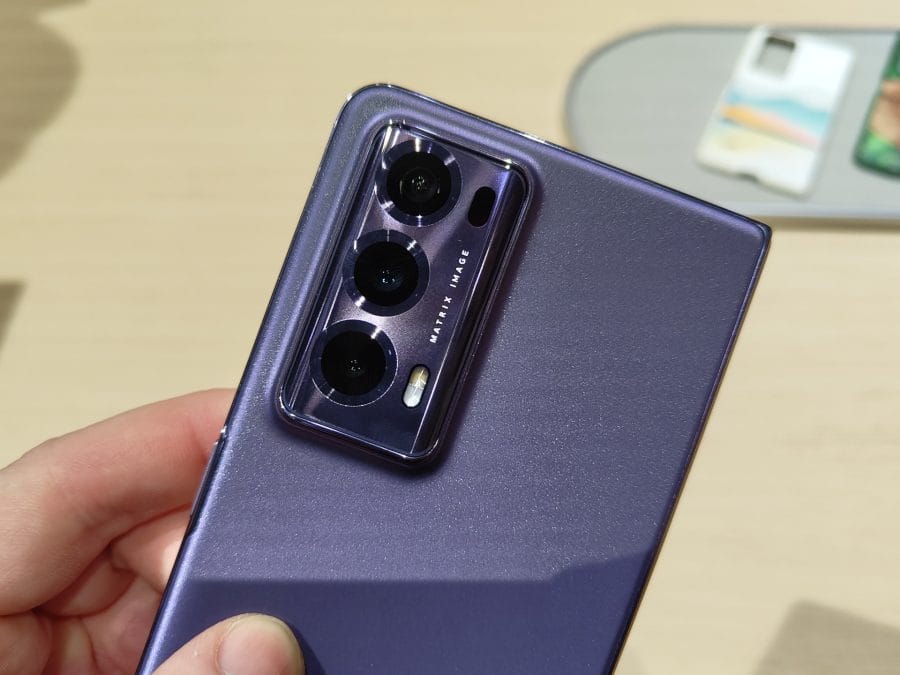 HONOR Magic V2 camera on the back