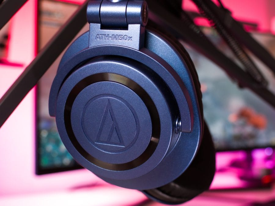 Audio-Technica M50xBT2 hængende